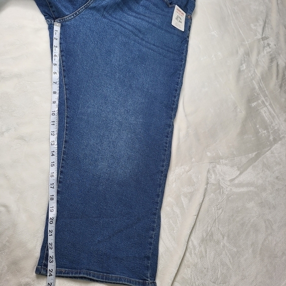 Levi’s Cropped Heritage Plus Size Blue Jeans. Straight Loose Fit. 28W - Picture 10 of 14